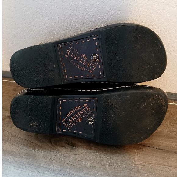 L'Artiste Spring Step Burbank Blue Leather Clogs Tooled Floral Pattern - Picture 6 of 6